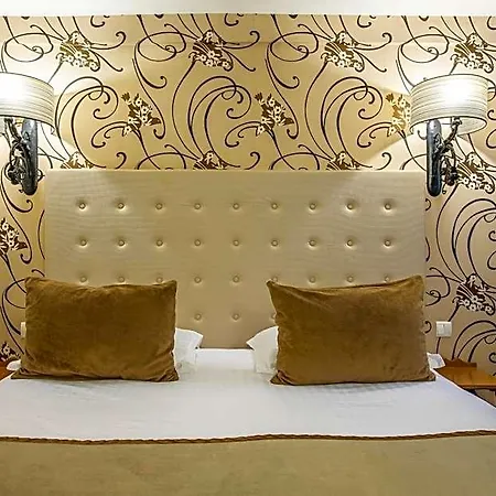 Hotel Des Ducs D'anjou 4*