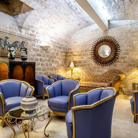 ديس دوكس دأنجو فندق 4*