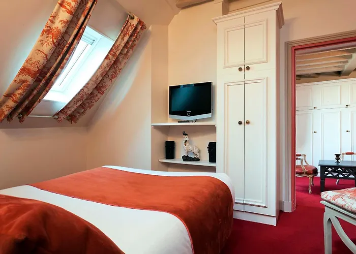 Отель Des Ducs D'anjou