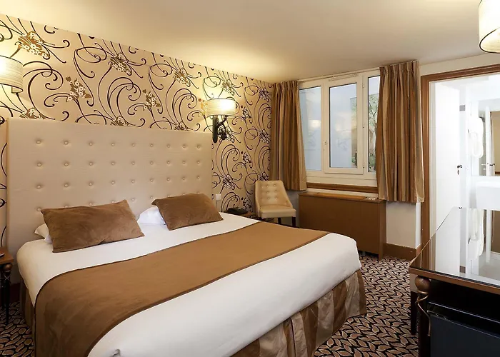 Des Ducs D'anjou Париж