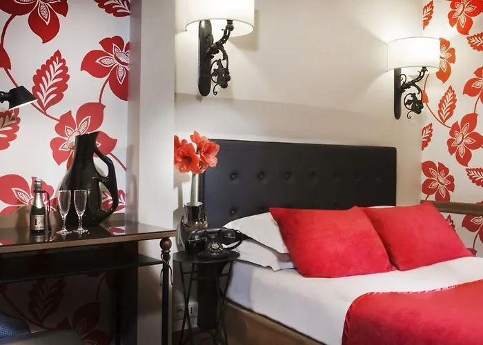 Des Ducs D'anjou Отель