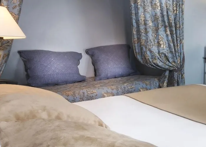 Des Ducs D'anjou 4* Париж