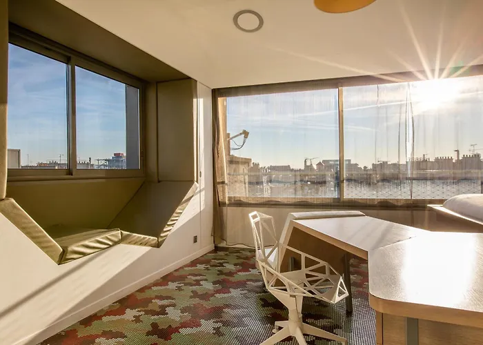 Отель Des Ducs D'anjou Париж