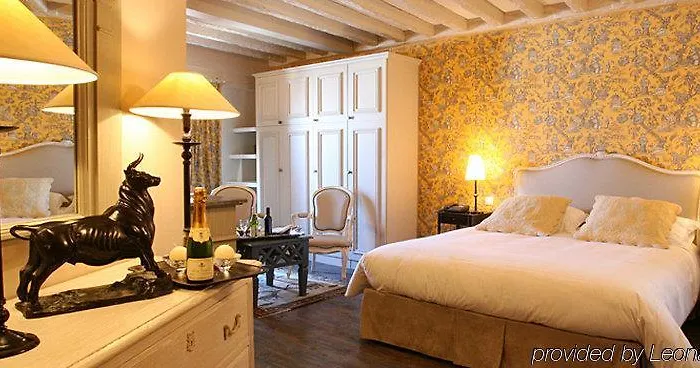 Отель Des Ducs D'anjou 4*