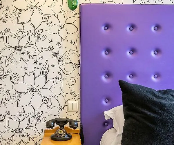 Отель Des Ducs D'anjou 4*